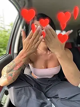 צ'אט XXX בשידור חי של JulliaVegas