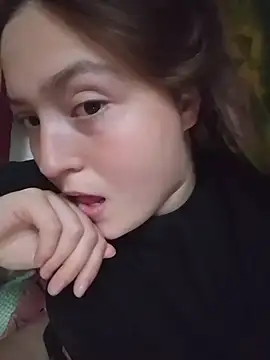 BabyTori: απευθείας συνομιλία ΧΧΧ