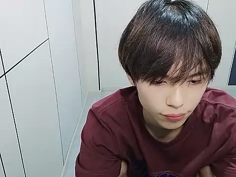 T2028T 即時 XXX 聊天