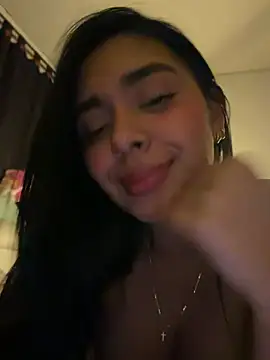 Chatroom XXX en direct de MiaSofia__