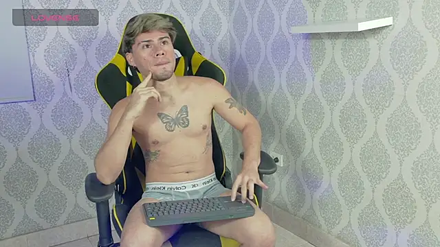 Twinfire_zeus live XXX chat