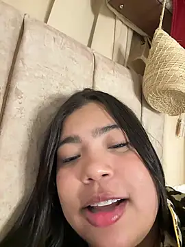 emily_morgam Adlı Modelin Canlı XXX Sohbeti