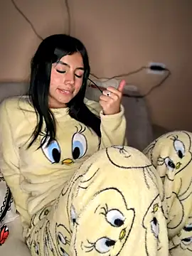 Chat XXX en directo de Laura-Khalifa