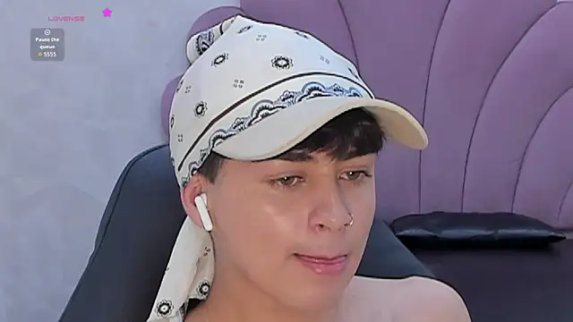 alan_twink12 Adlı Modelin Canlı XXX Sohbeti