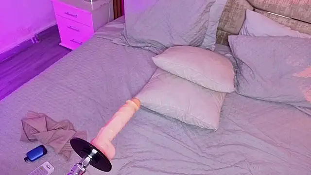 MiaBlackrose's Live XXX Chat