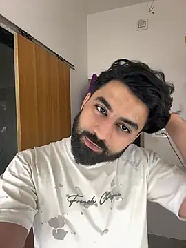 Royalboy_03 Chat XXX in diretta