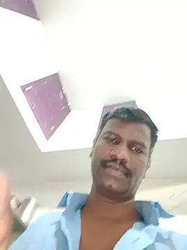 ParamkeerthiのライブXXXチャット
