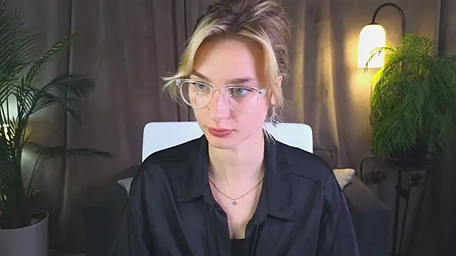 Chat XXX ao vivo de NoraMoreau