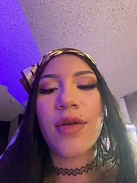 Cat_couplee69 Adlı Modelin Canlı XXX Sohbeti