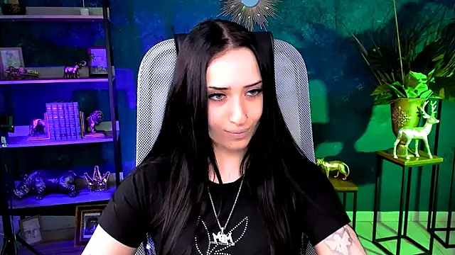 MonicaLowes' Live XXX Chat