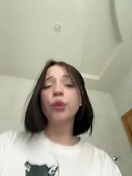 Chat XXX en directo de YourLittleDevil