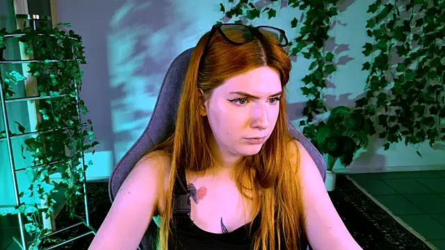 AliceCUNTach – Live XXX-chat