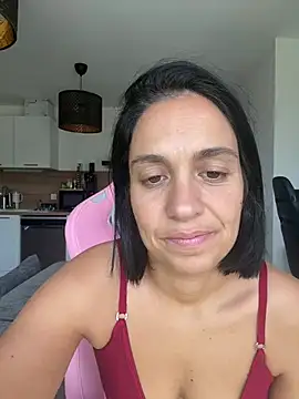 LaPetiteKim Chat XXX in diretta