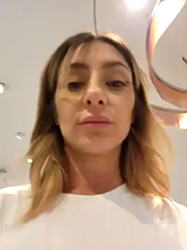 SofiaLace Chat XXX live