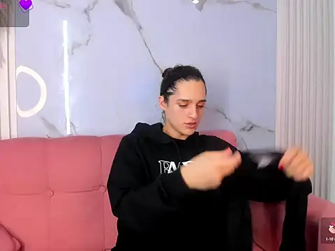 צ'אט XXX בשידור חי של CandyDance1_