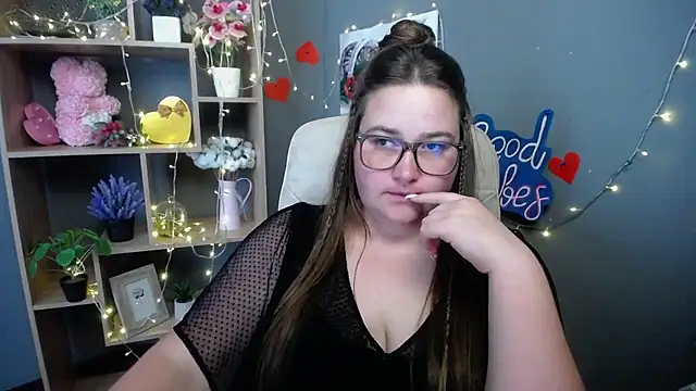 XX_Daniella_XX Adlı Modelin Canlı XXX Sohbeti