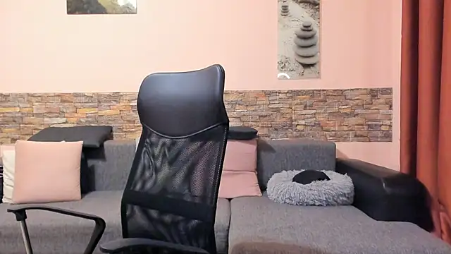 HotHunkTrainer Live XXX Chat