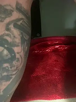GusanoDelicioso's Live XXX Chat