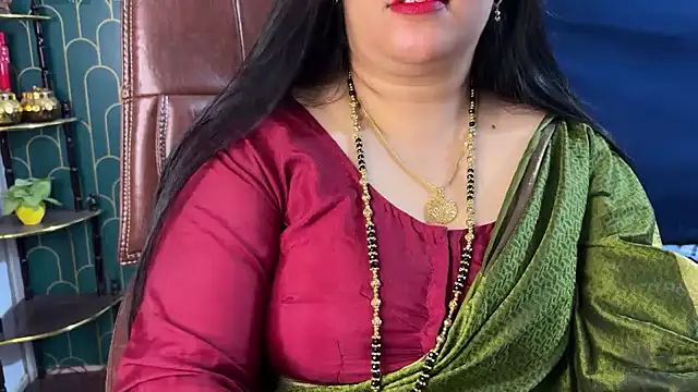 FlatVincy4's Live XXX Chat