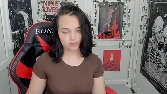 Caroline_cutte Chat XXX live