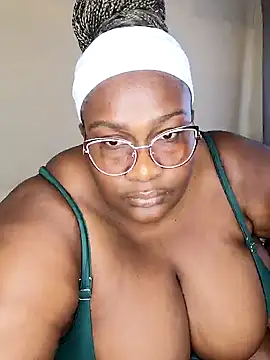 bustytitsxxx – Live XXX-chat