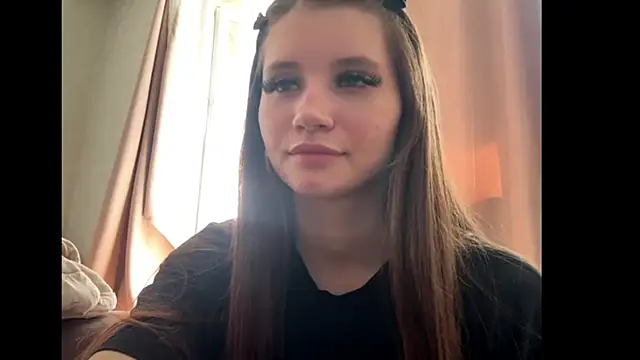 Chat +18 de LunarVelvet ao vivo