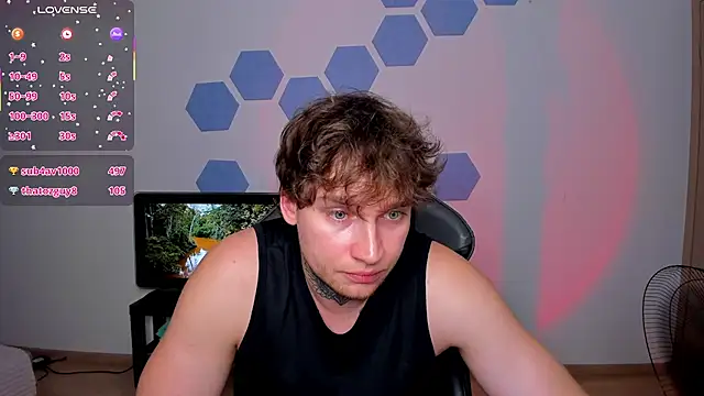Chris_Tyson Show in webcam