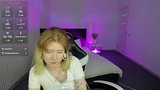 Elira_Vane élő XXX-chatje