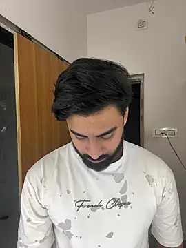 Royalboy_03's Live XXX Chat