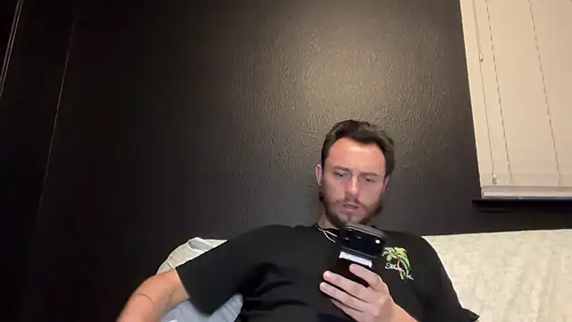 XXX chat uživo modela Mikecloudyhawk