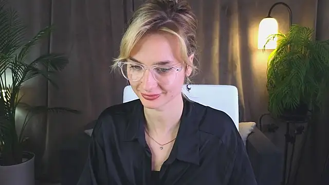NoraMoreau Live XXX-Chat