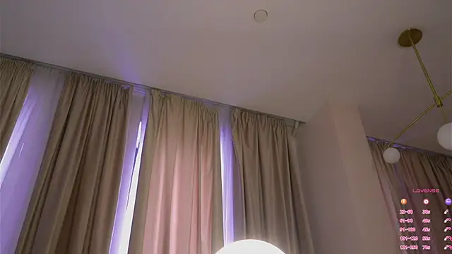 BambyDreamsn Live XXX chat