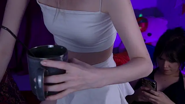 KiraMontoya Adlı Modelin Canlı XXX Sohbeti