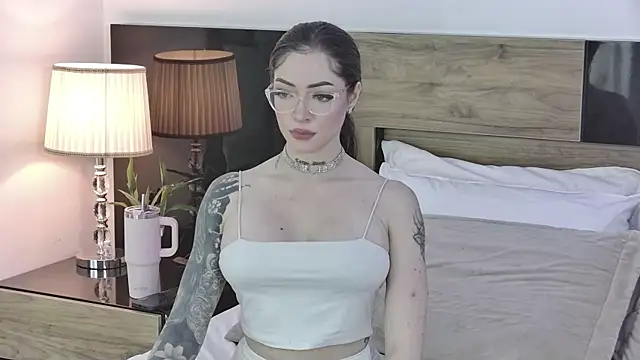 AlessandraLovi Adlı Modelin Canlı XXX Sohbeti