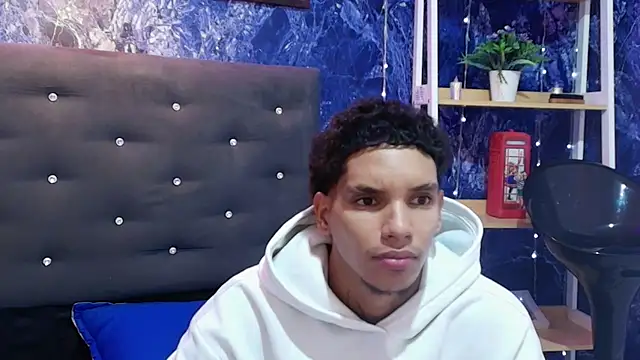 Онлайн чат XXX kai_storm77