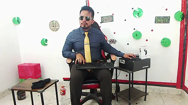 KalethBigDick: απευθείας συνομιλία ΧΧΧ