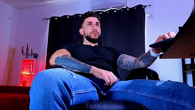 MightyAaron66 Chat XXX live