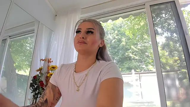 Ella_Vee élő XXX-chatje