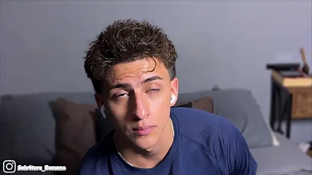 Živý XXX chat salvatore_romanoo