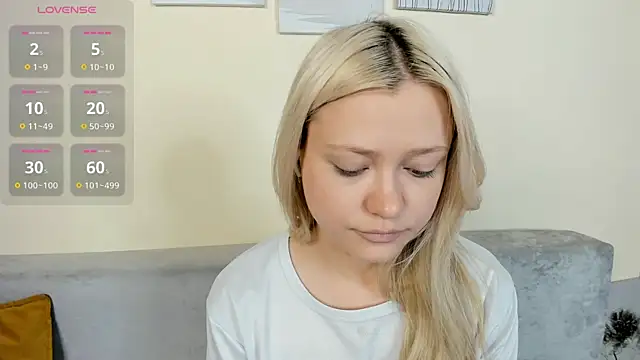 MidnightPoise's Live XXX Chat