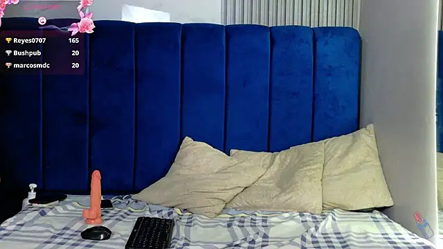 LOGAN_STEEL_CR's Live XXX Chat