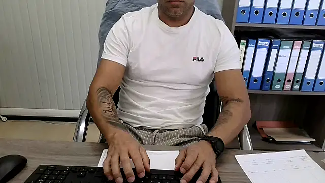 Živý XXX chat Evasionee