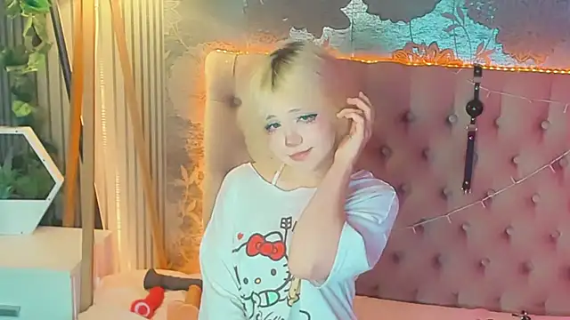 EmilyAngells Adlı Modelin Canlı XXX Sohbeti