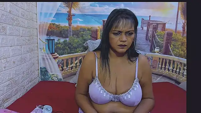 Chat +18 de indianswtbella ao vivo
