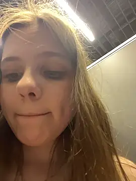 Chat XXX en directo de Lunabelle_