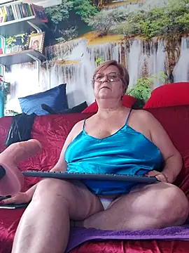 QueenPammy1: онлайн-секс-чат