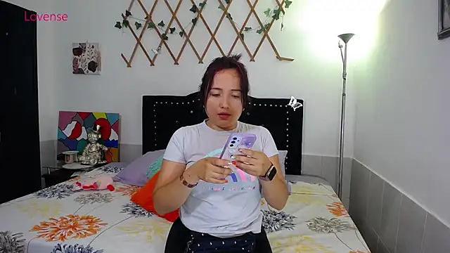 naughty_girl_4u 即時 XXX 聊天