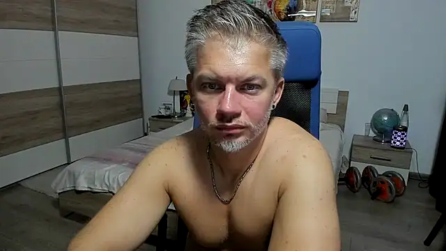 RobbyShawz Chat XXX in diretta