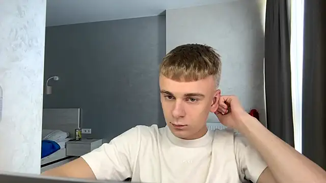 Онлайн чат XXX SoloFury