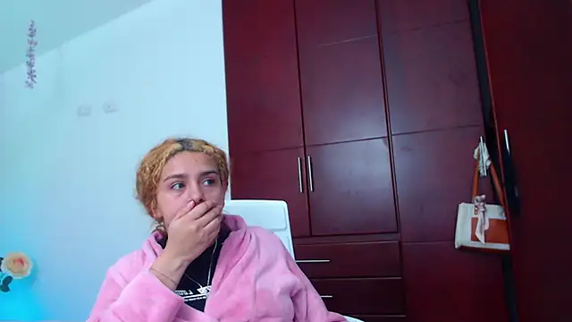 Chat XXX en directo de Sarabubbie